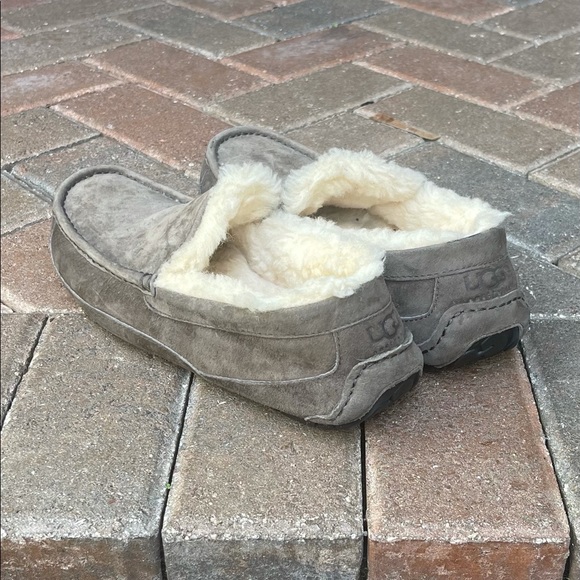 UGG grey suede Ascot loafers - Picture 6 of 11